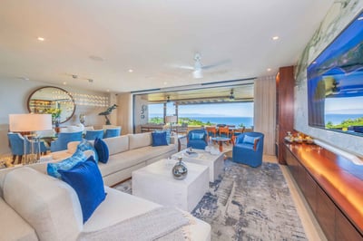 Luxury Villa Photo #13