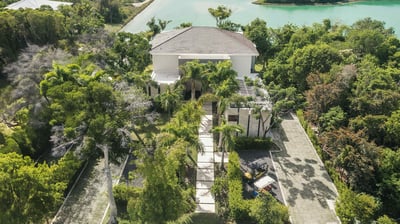 Luxury Villa Photo #50