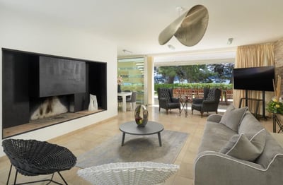 Luxury Villa Photo #15