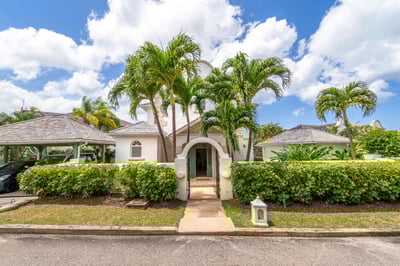 Luxury Villa Photo #18