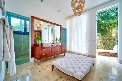 Luxury Villa Photo #53
