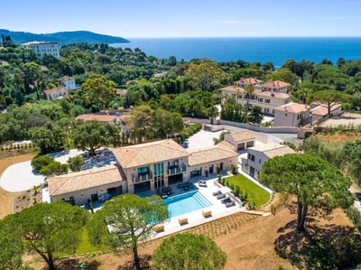 Luxury Villa Photo #16