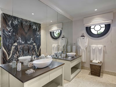 Luxury Villa Photo #33