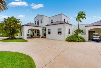 Luxury Villa Photo #26