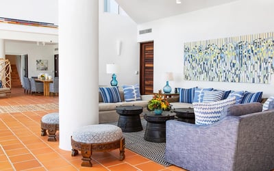 Luxury Villa Photo #17