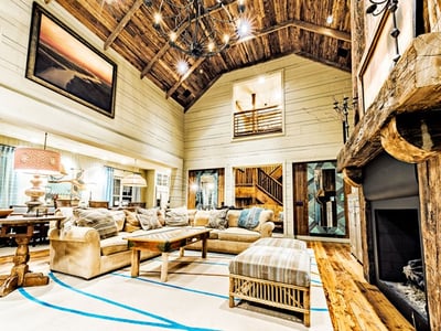 Luxury Villa Photo #16
