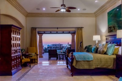 Luxury Villa Photo #34