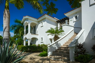 Luxury Villa Photo #22