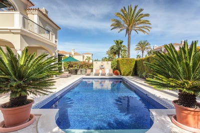 Luxury Villa Photo #4
