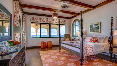 Luxury Villa Photo #21
