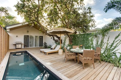Luxury Villa Photo #3