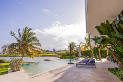 Luxury Villa Photo #5