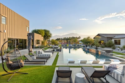Luxury Villa Photo #6