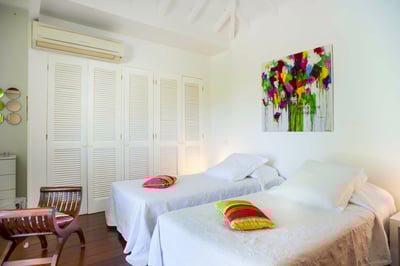 Luxury Villa Photo #12