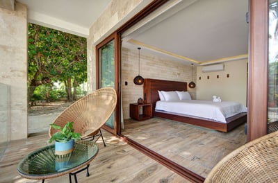 Luxury Villa Photo #25