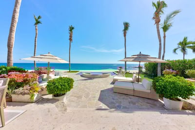 Luxury Villa Photo #15