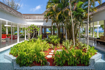Luxury Villa Photo #11