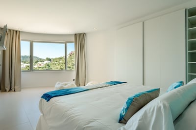Luxury Villa Photo #34