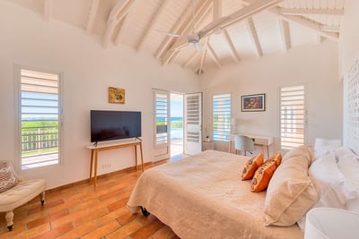 Luxury Villa Photo #30