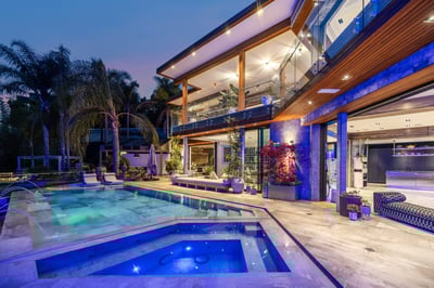 Luxury Villa Photo #8