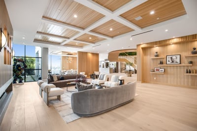 Luxury Villa Photo #29