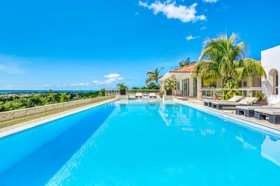 Luxury Villa Photo #4