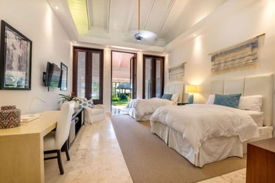 Luxury Villa Photo #34