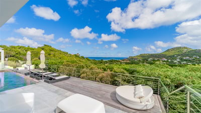 Luxury Villa Photo #9
