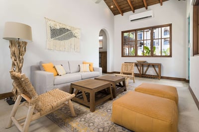 Luxury Villa Photo #7