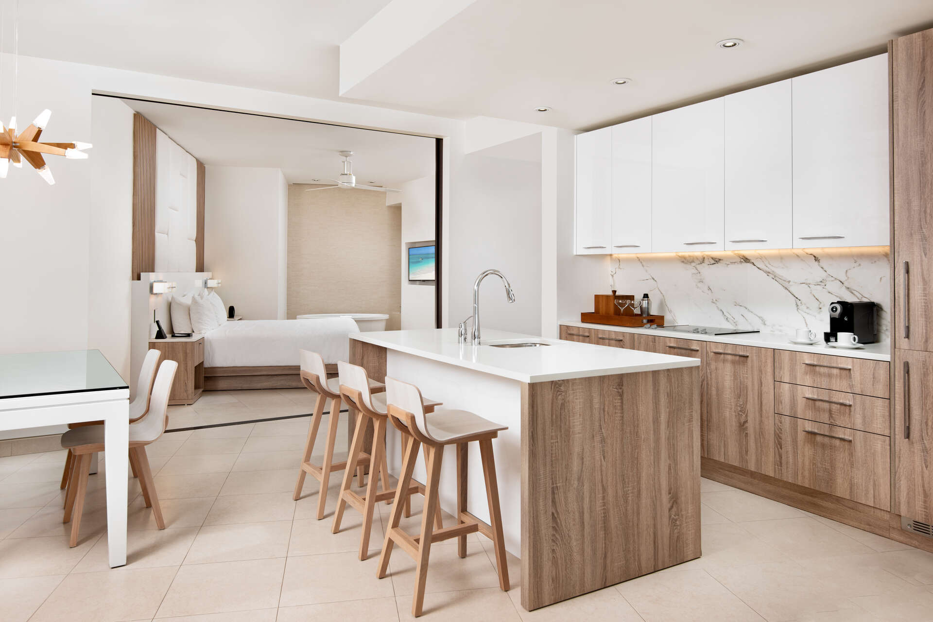 Oceanfront 1 BDM Suite - 3