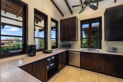 Luxury Villa Photo #5