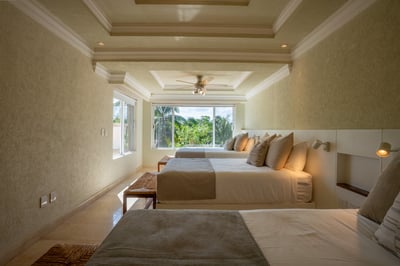 Luxury Villa Photo #33
