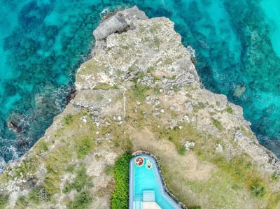 Luxury Villa Photo #6