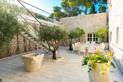 Luxury Villa Photo #8