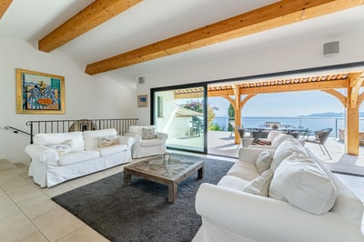 Luxury Villa Photo #12