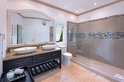 Luxury Villa Photo #12