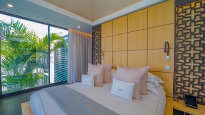 Luxury Villa Photo #56