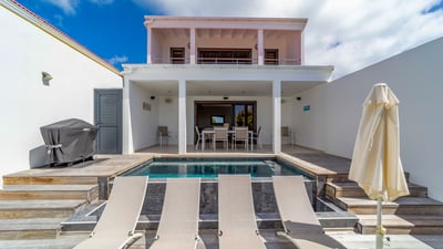 Luxury Villa Photo #9