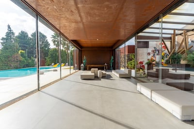 Luxury Villa Photo #6