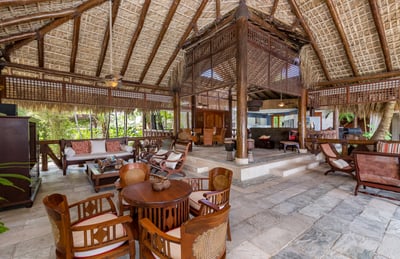 Luxury Villa Photo #30