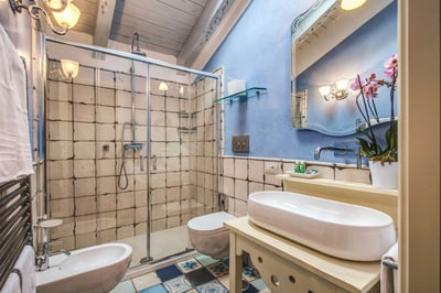 Luxury Villa Photo #25