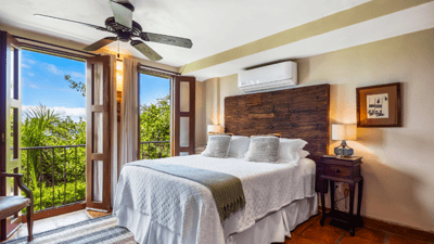Luxury Villa Photo #50