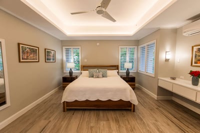 Luxury Villa Photo #13