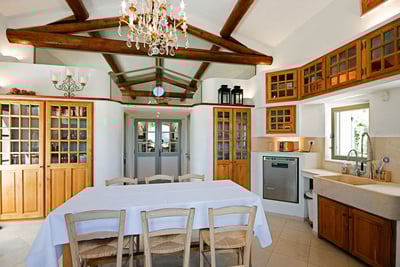 Luxury Villa Photo #17