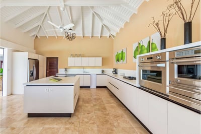 Luxury Villa Photo #26