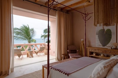 Luxury Villa Photo #18