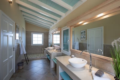 Luxury Villa Photo #42