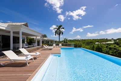 Luxury Villa Photo #4