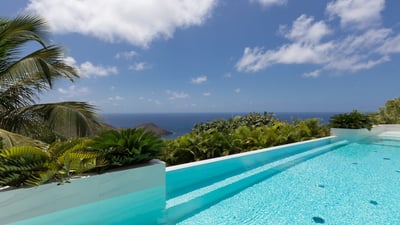 Luxury Villa Photo #4