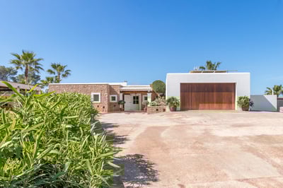 Luxury Villa Photo #8